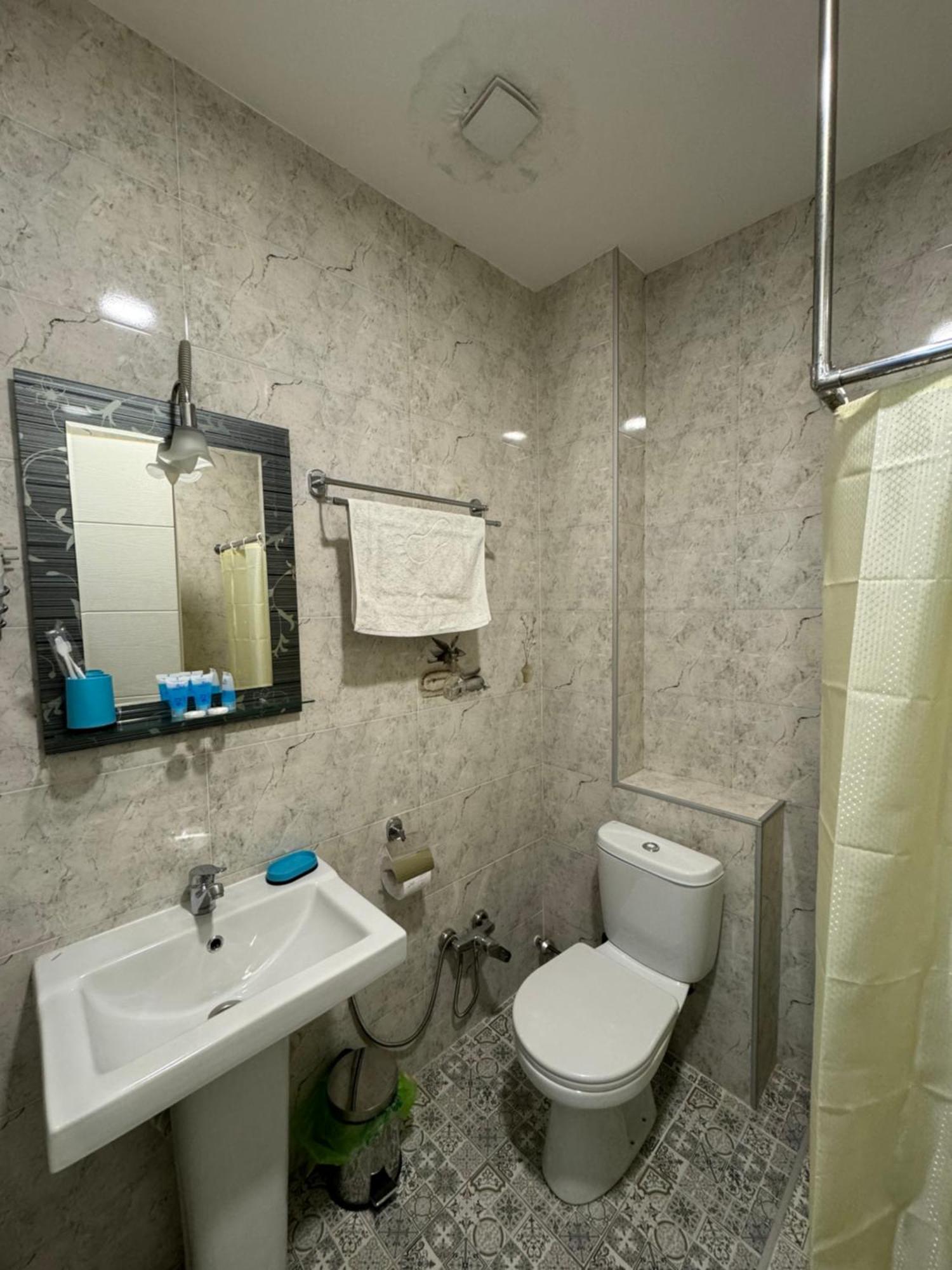 Westay Hotel Tbilissi Extérieur photo