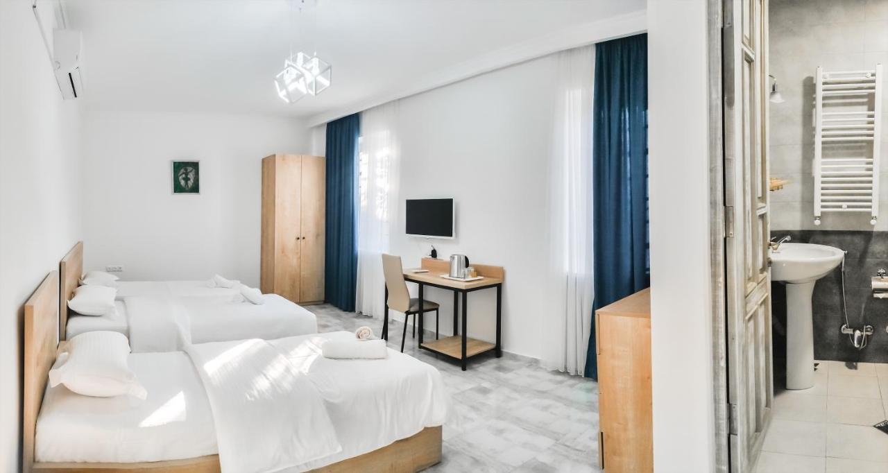 Westay Hotel Tbilissi Extérieur photo